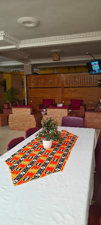 Breakfast presentation